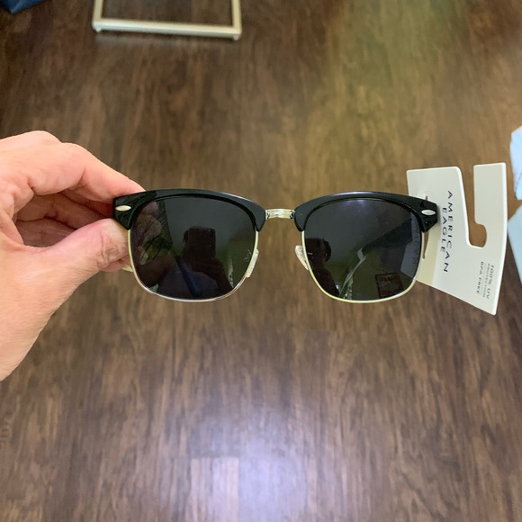American eagle Sunglasses - Picture 6 of 13